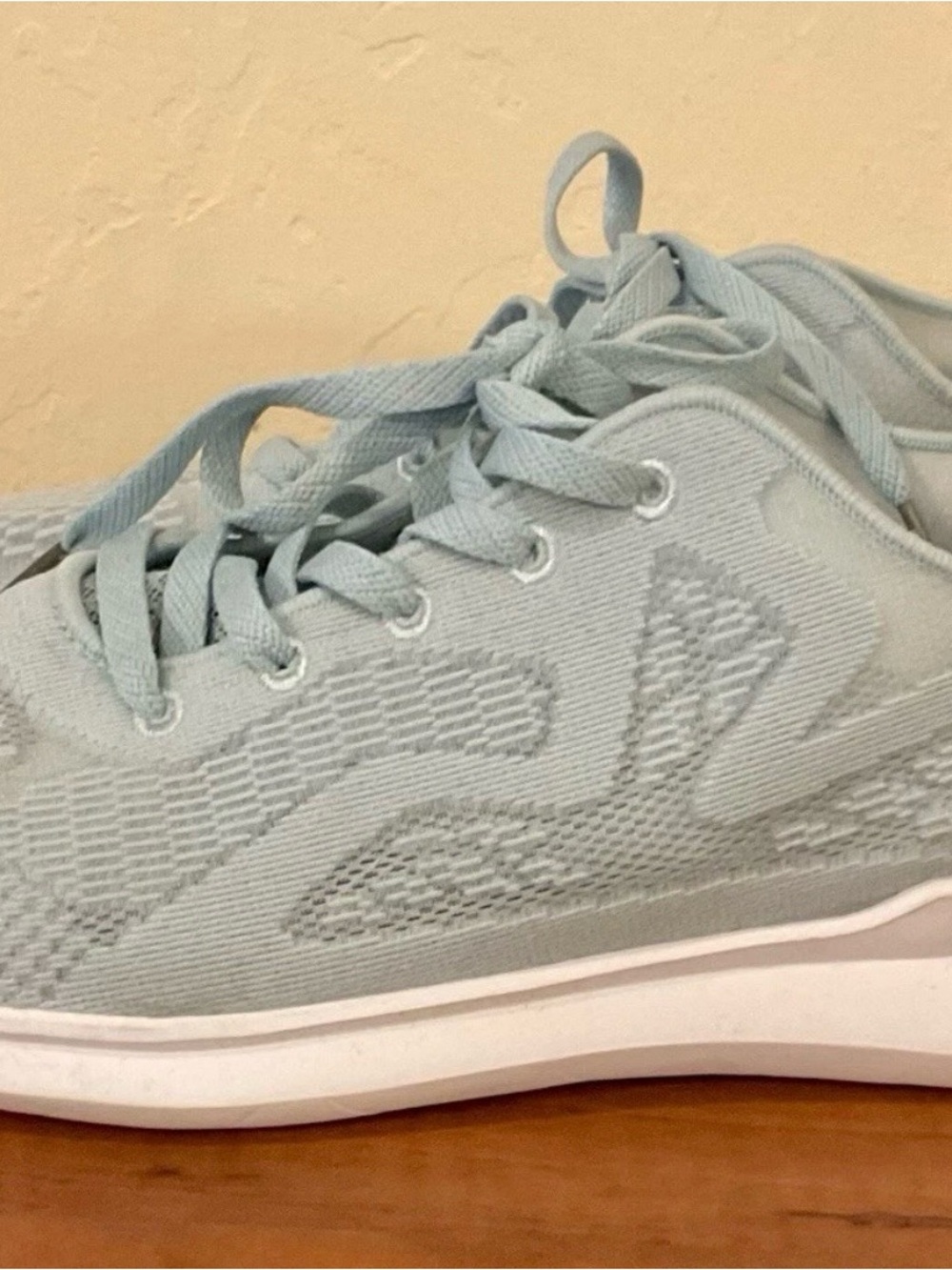 Propet Travel Bound Spright Light Blue Tennis Shoes 11W 11 Wide Like new